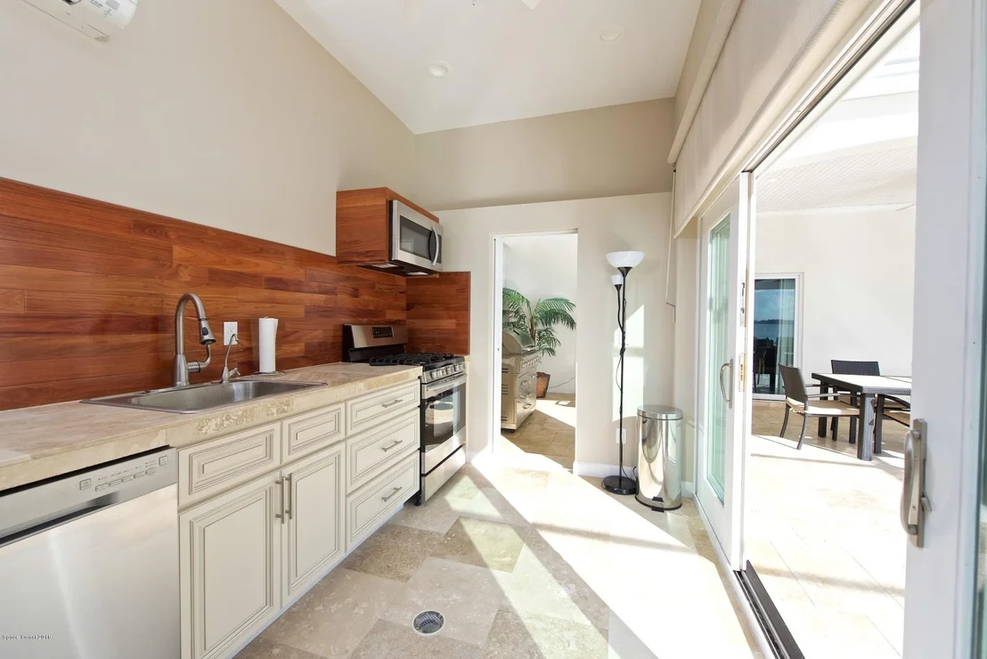 Photo of 538 Lanternback Island Drive