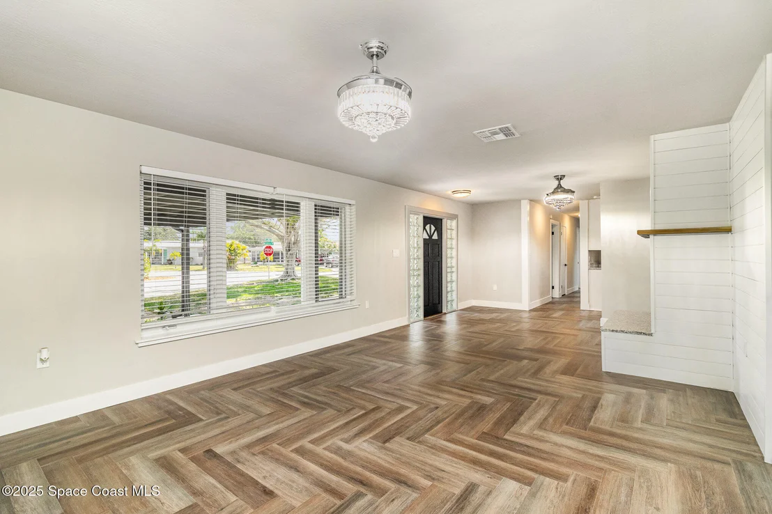 Photo of 175 Melaleuca Drive