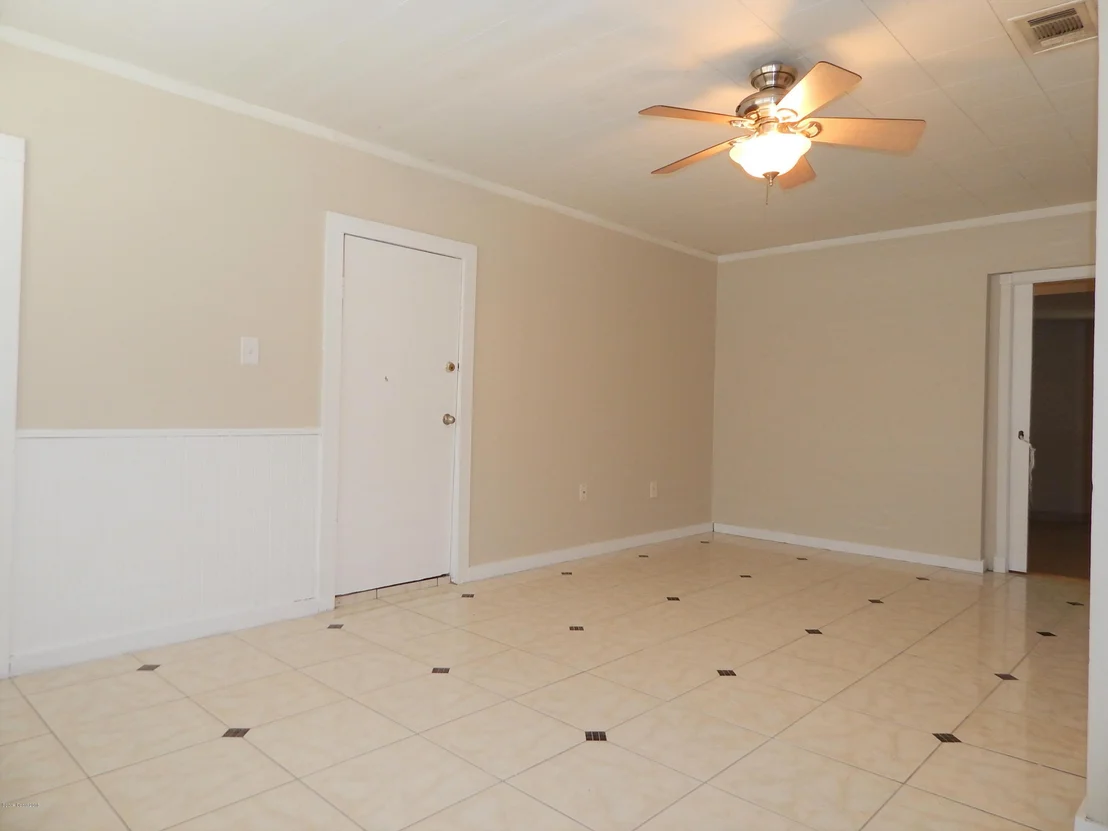 Photo of 1053 Myrtle Lane