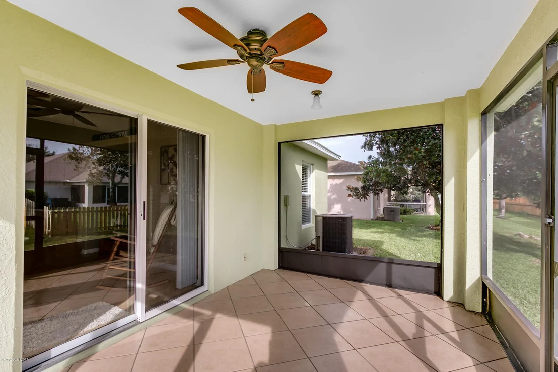 Photo of 943 Del Mar Circle