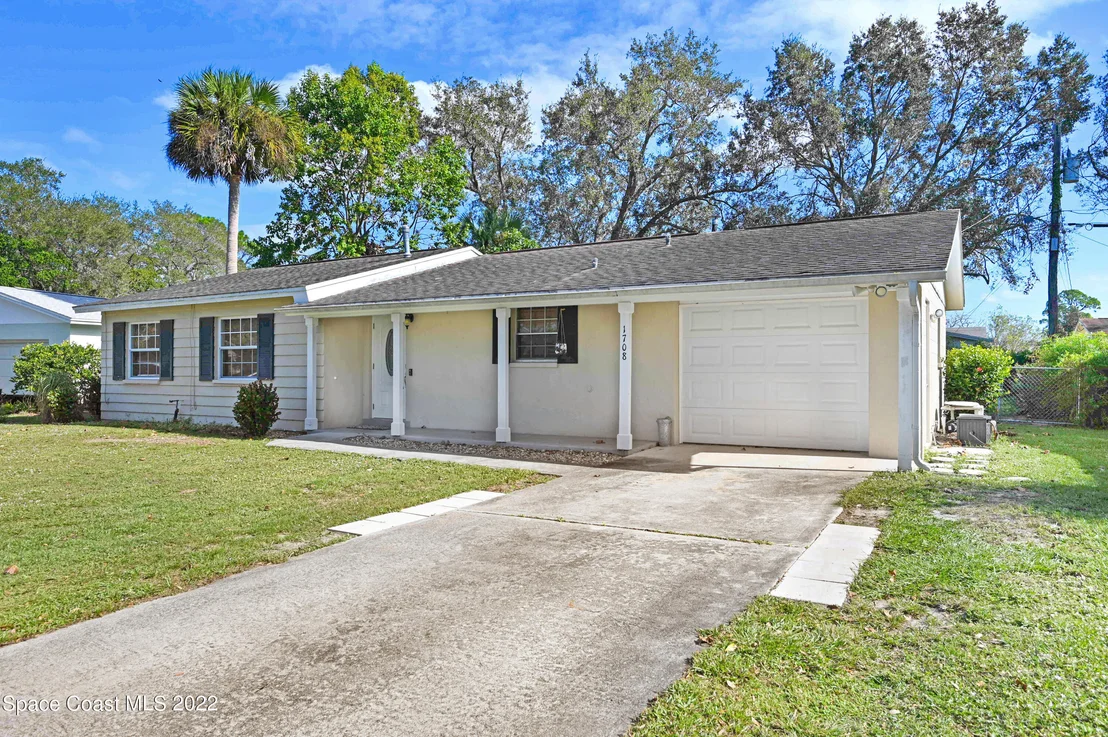 Photo of 1708 Fenway Circle