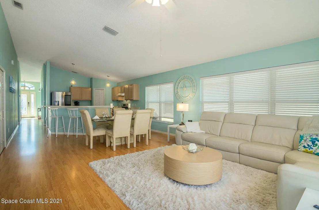 Photo of 892 Shaw Circle