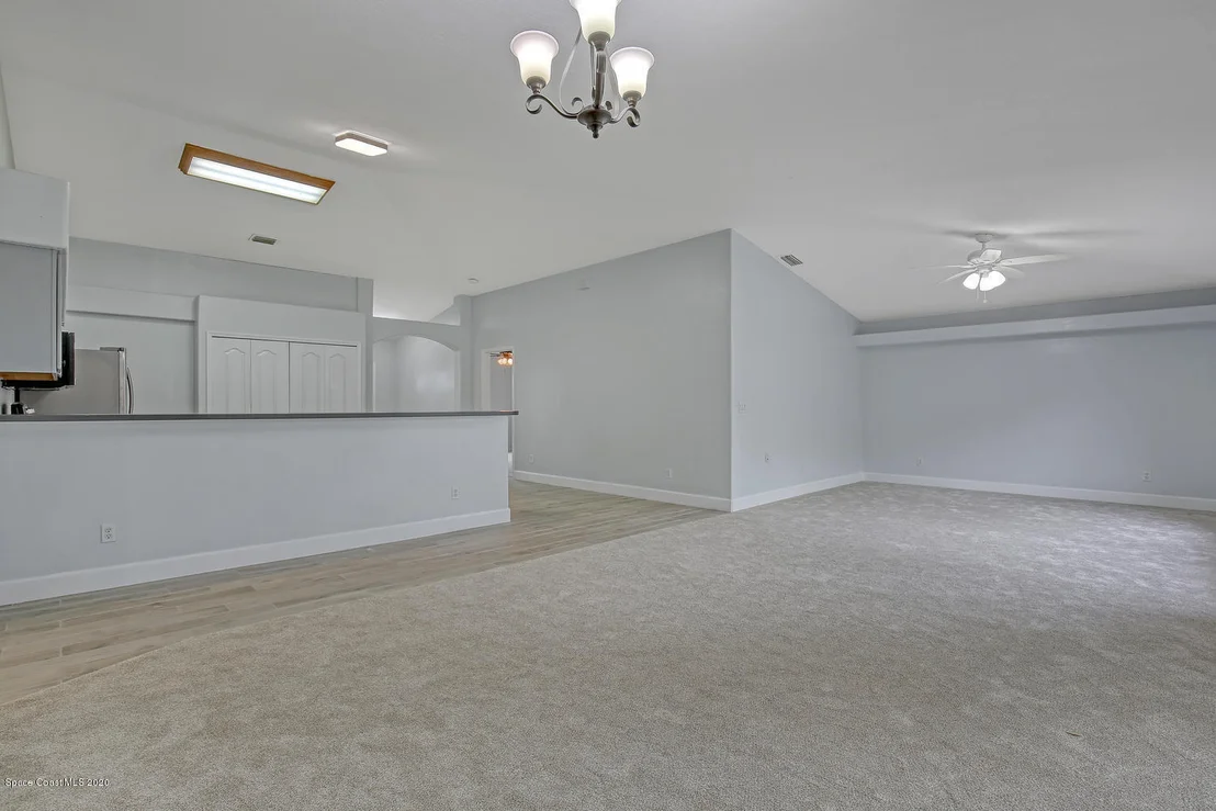 Photo of 1100 Juno Place