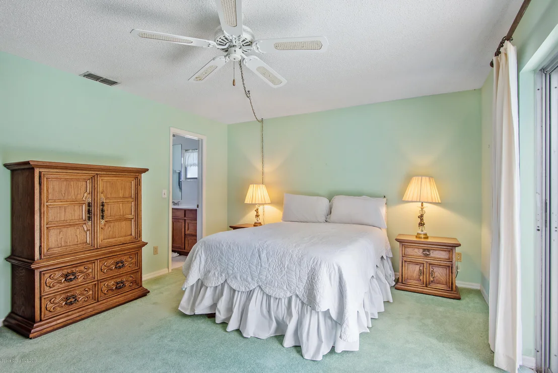 Photo of 606 Dunbarton Circle NE