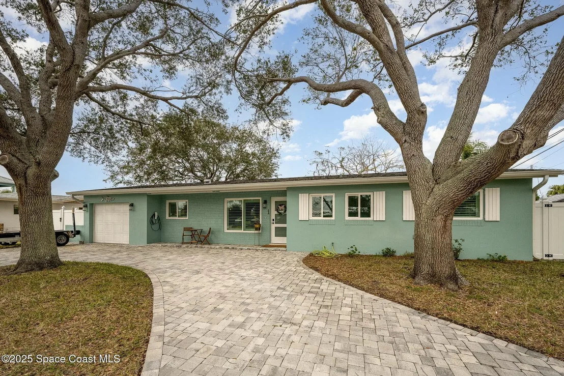 Photo of 407 Sandpiper Drive