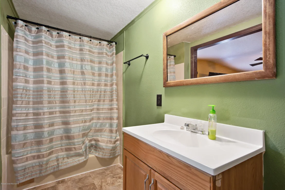Photo of 497 Louis Drive