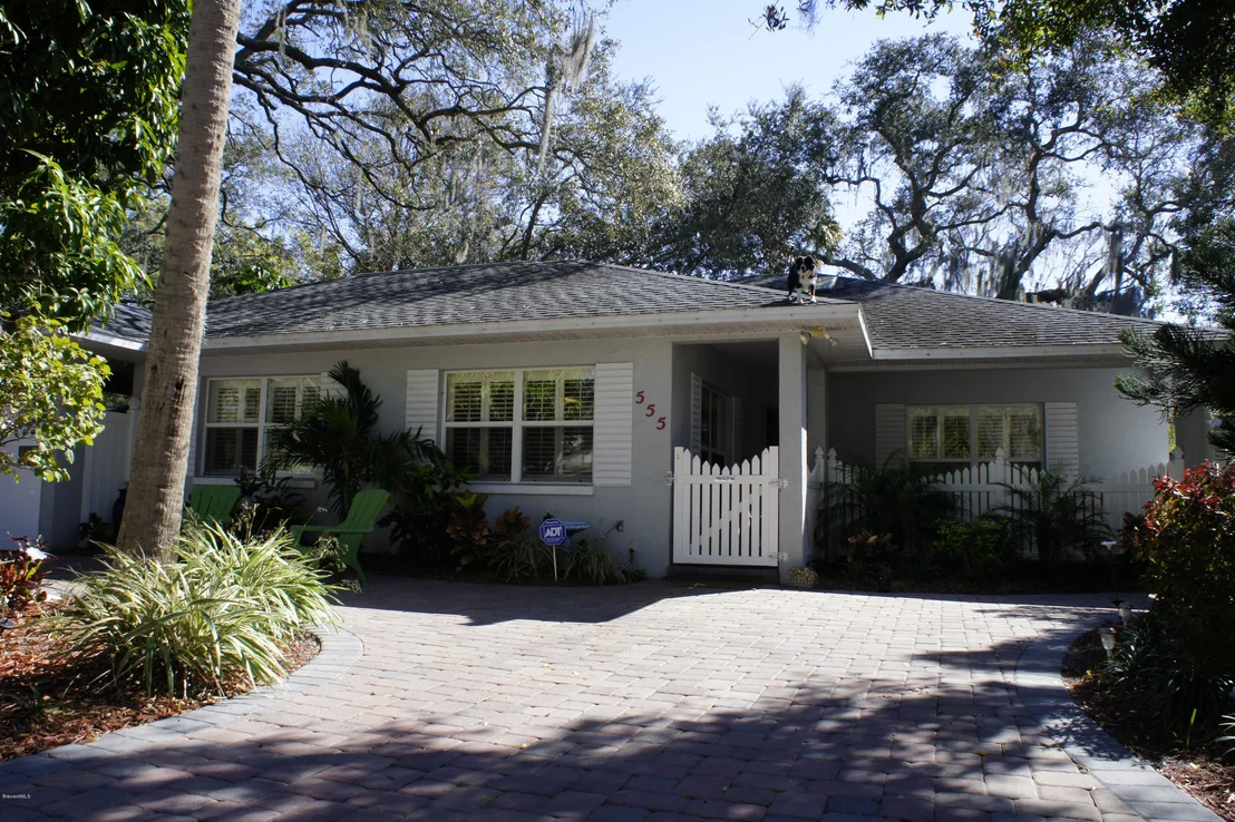 Photo of 555 Old Oak Street