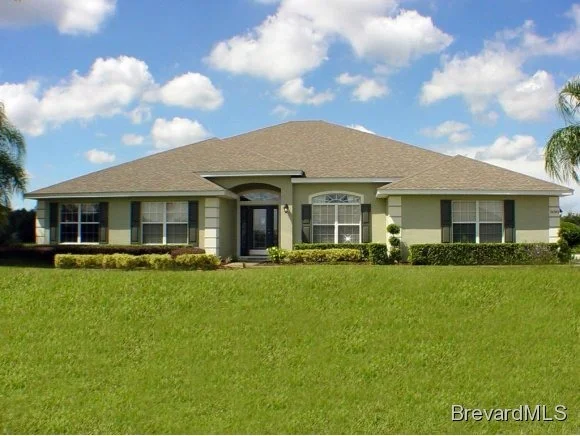 Photo of 2095 Botanica Circle