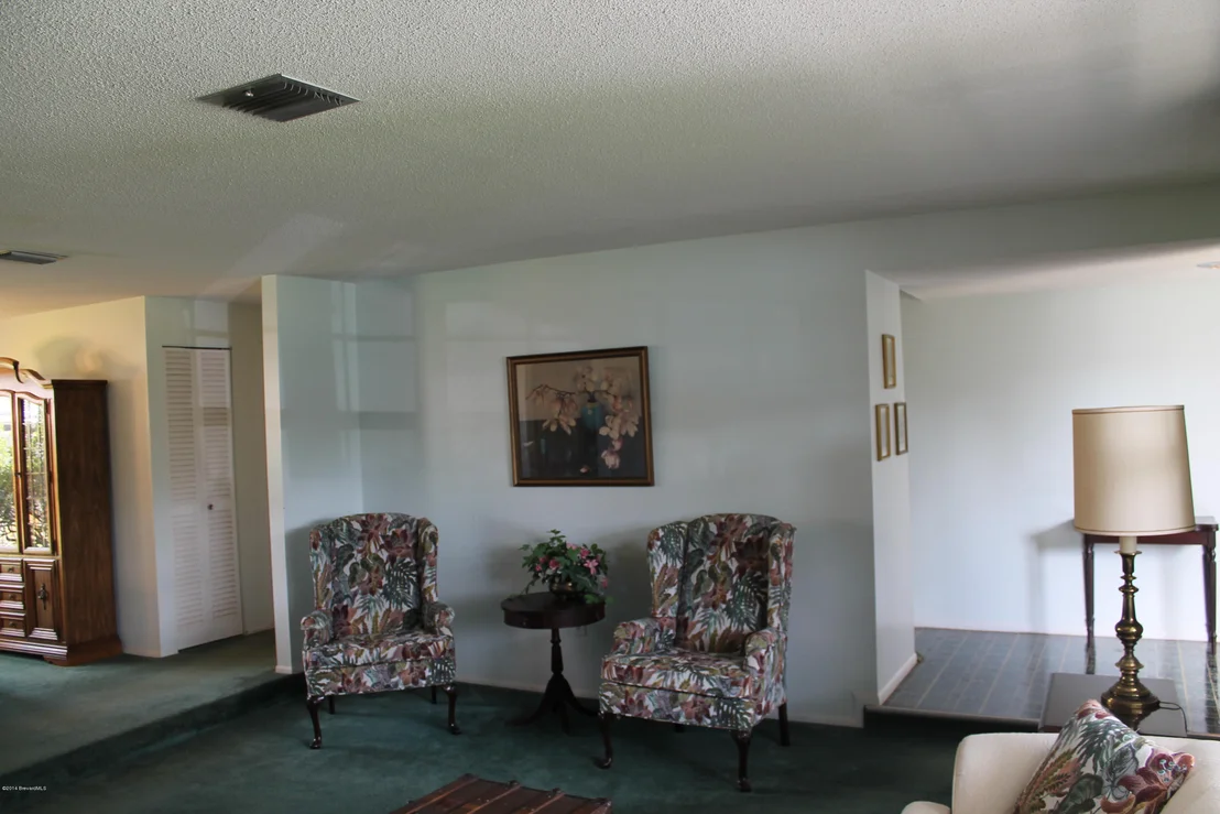 Photo of 896 Jefferson Road
