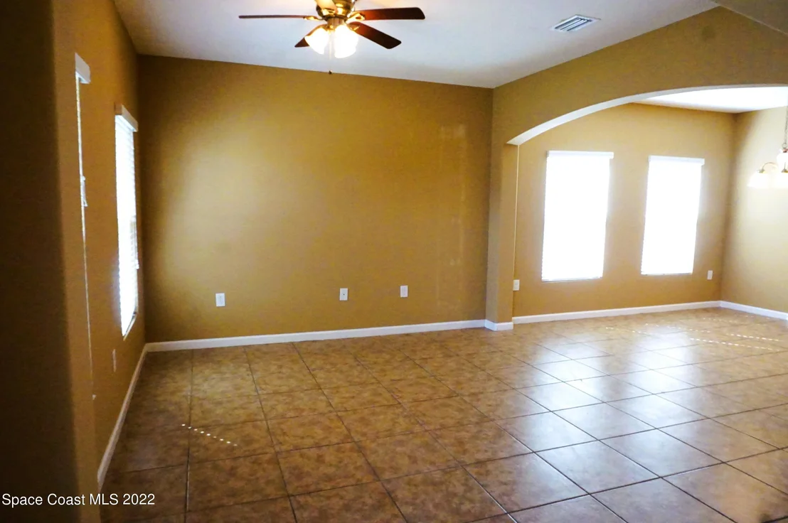 Photo of 1686 Litchfield Drive