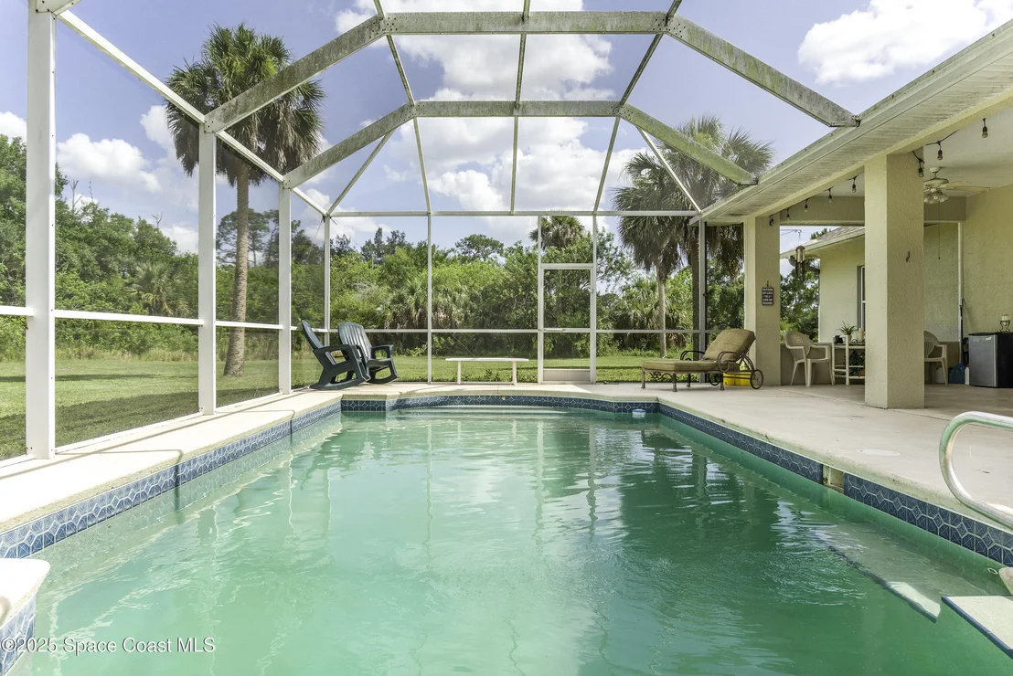 Photo of 386 Valencia Road