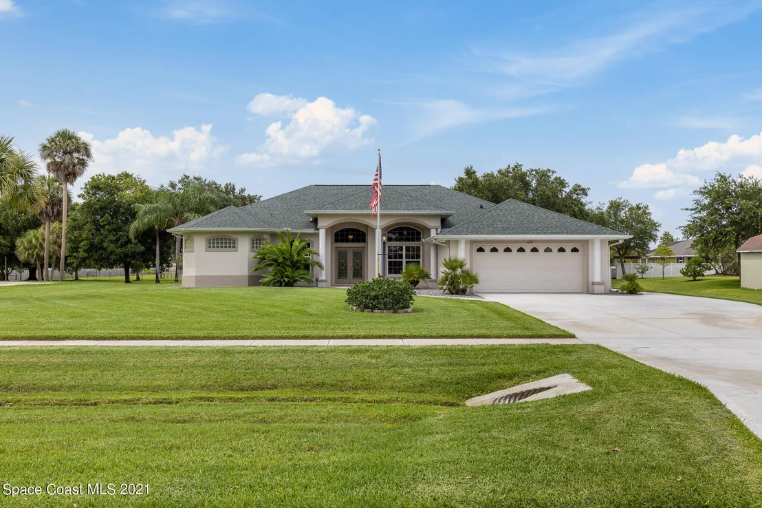 Photo of 1220 Tuckaway Drive