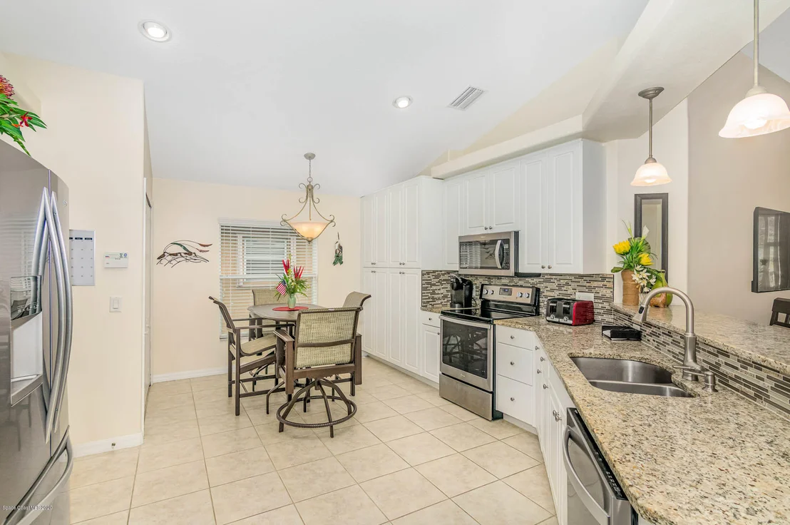 Photo of 7147 Broderick Drive