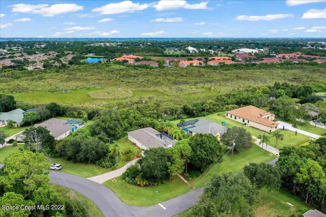 Photo of 4523 Long Lake Road