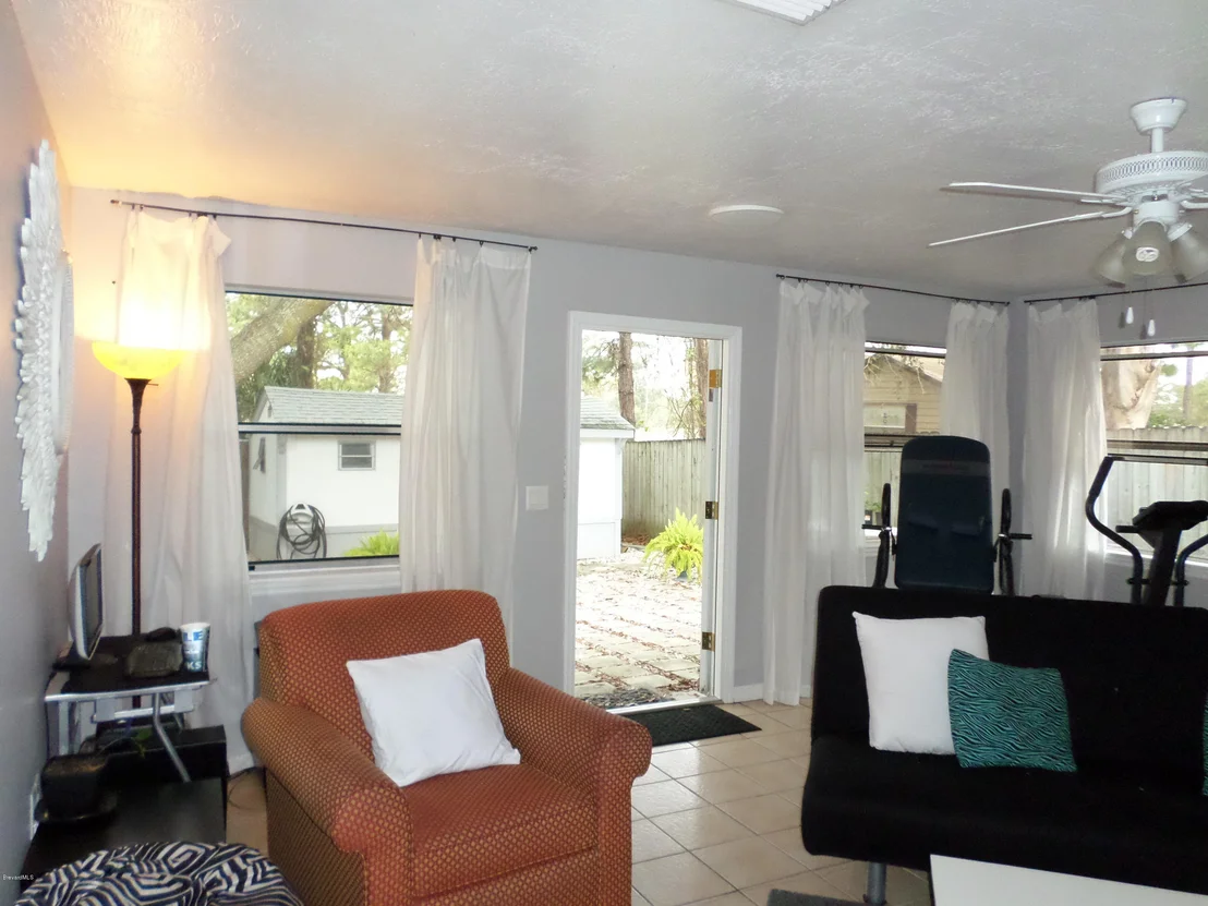 Photo of 7180 Freeport Road