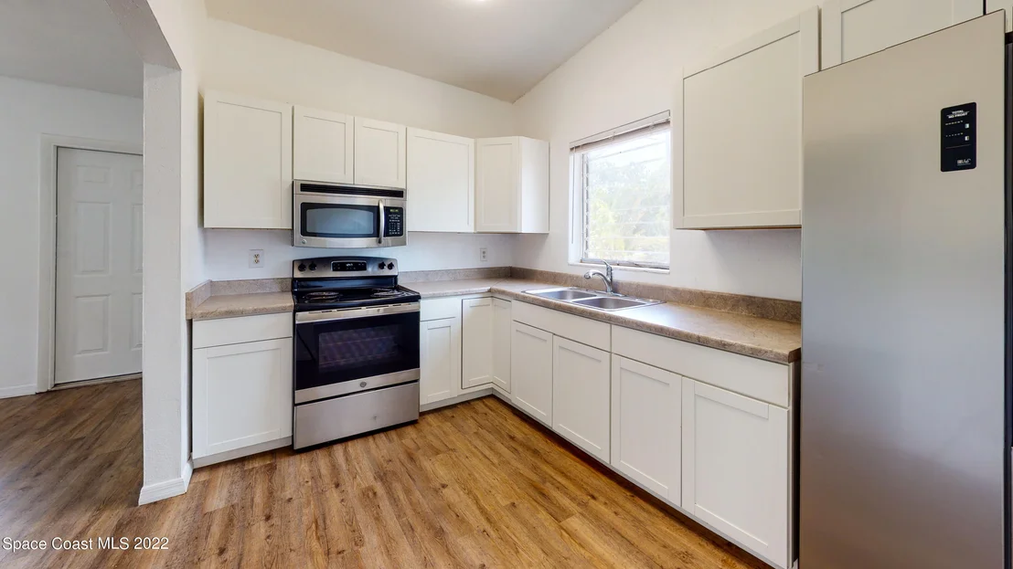 Photo of 1066 Indrio Lane NE