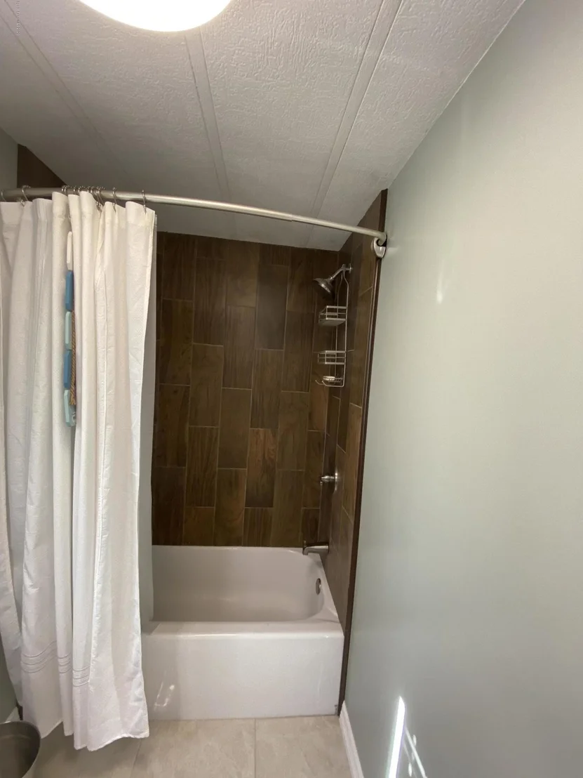 Photo of 2350 Parrish Road