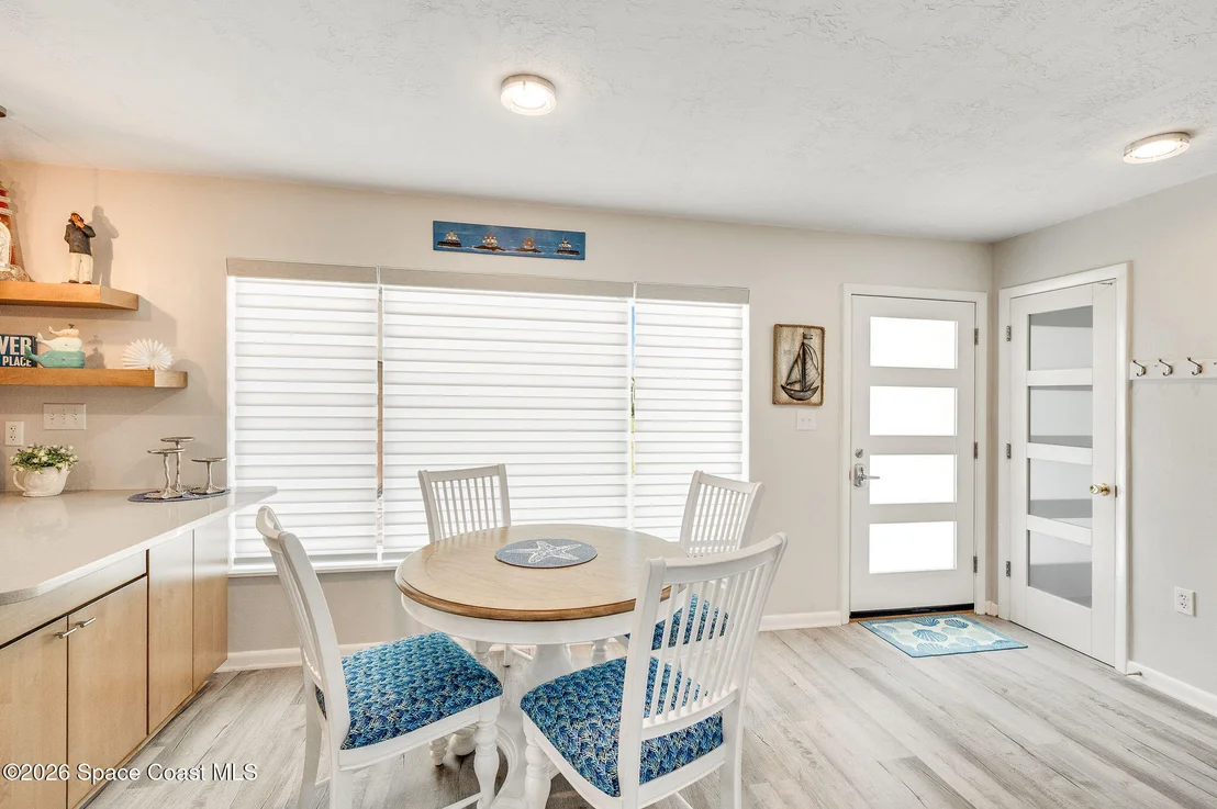 Photo of 452 Cardinal Drive