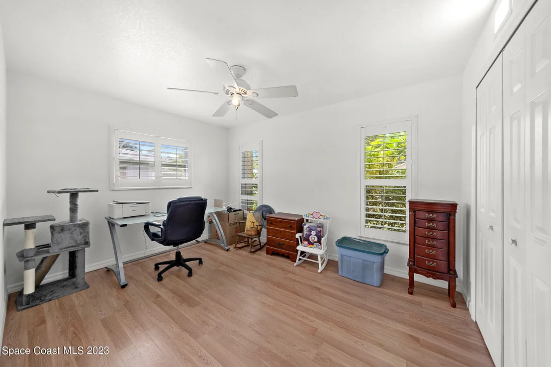 Photo of 990 Emerald Road SE