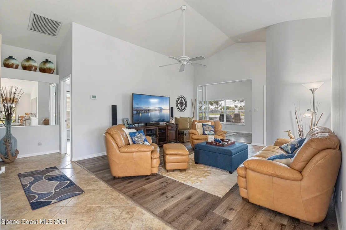 Photo of 2355 Addington Circle