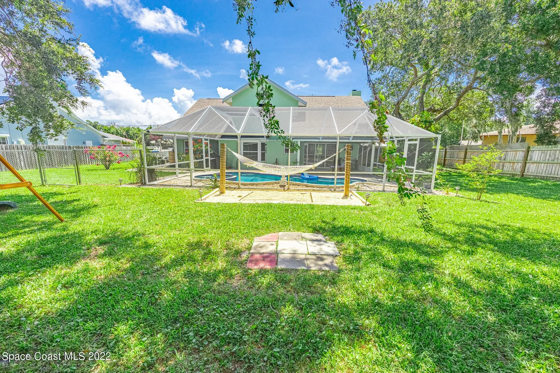 Photo of 2755 School Drive NE