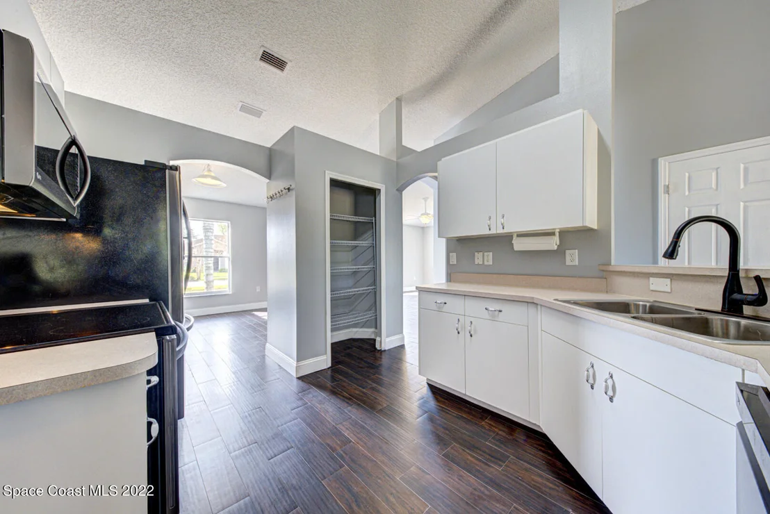 Photo of 3938 Tangle Drive