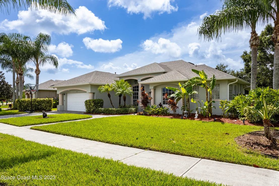 Photo of 1647 Auburn Lakes Drive