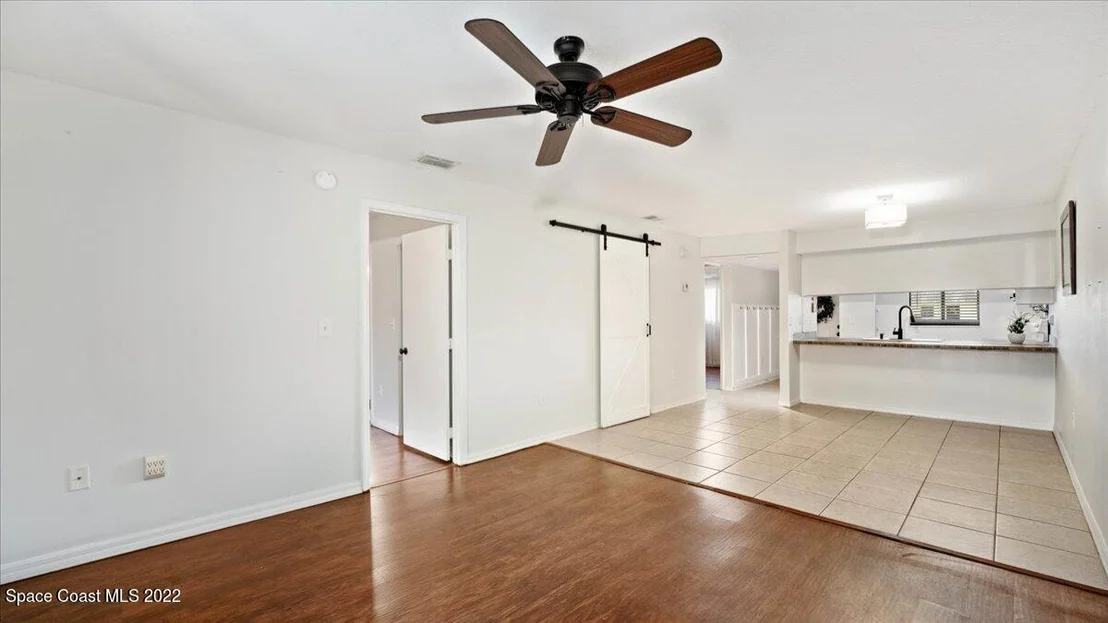 Photo of Unit 215 at 1720 Murrell Road