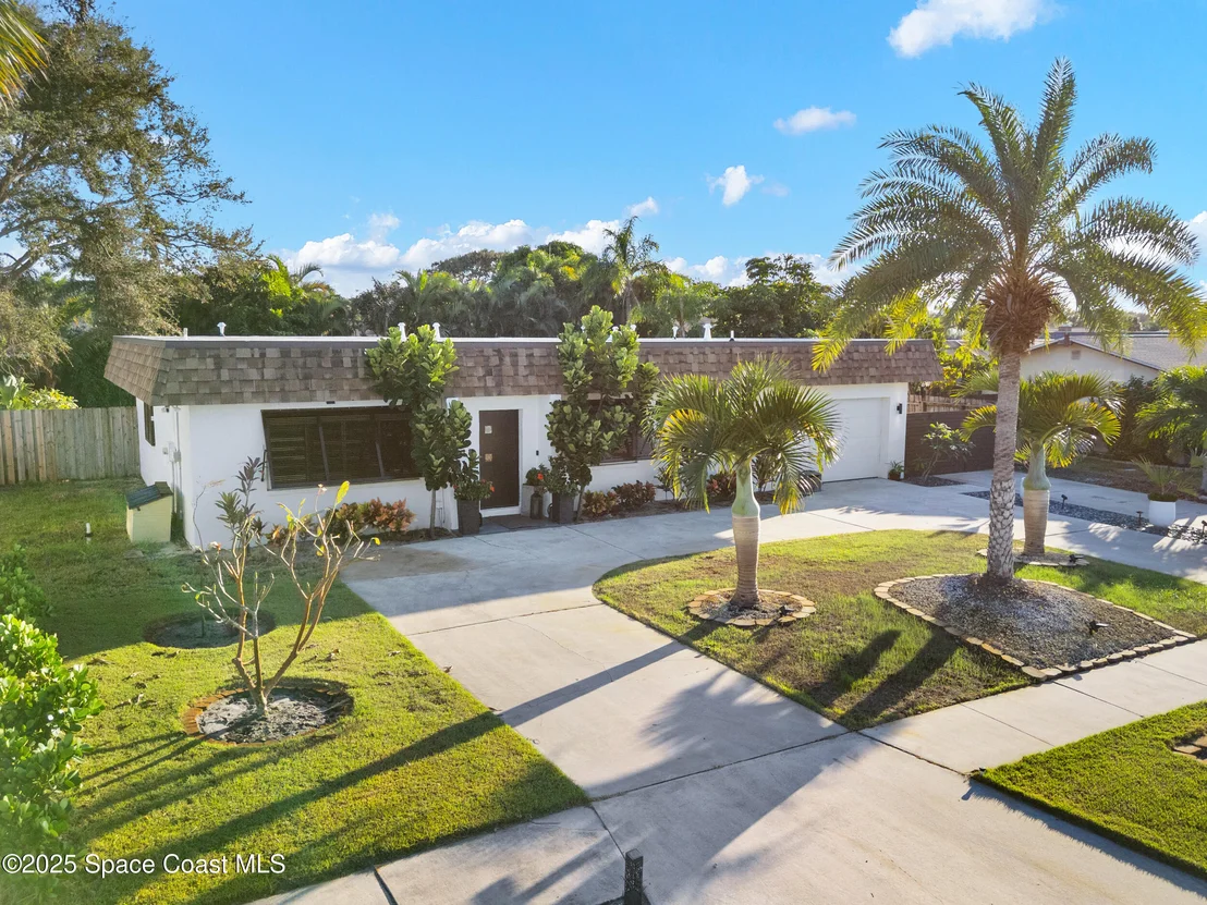 Photo of 219 Sand Pine Road