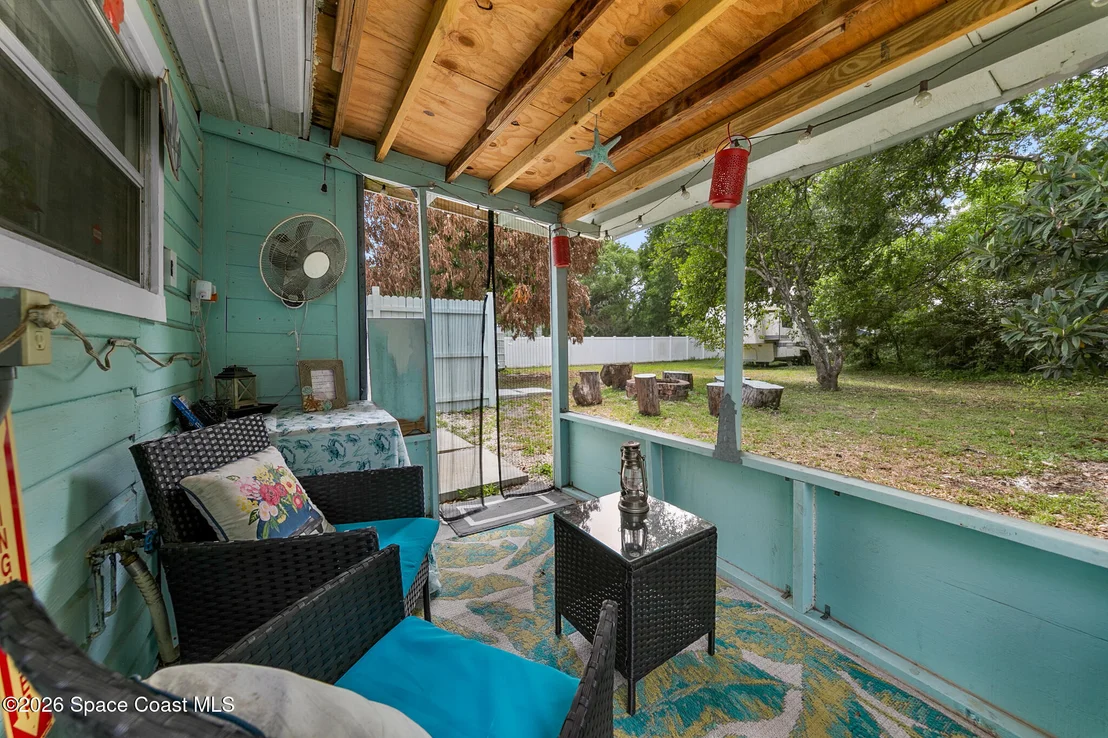 Photo of 329 Pineda Street