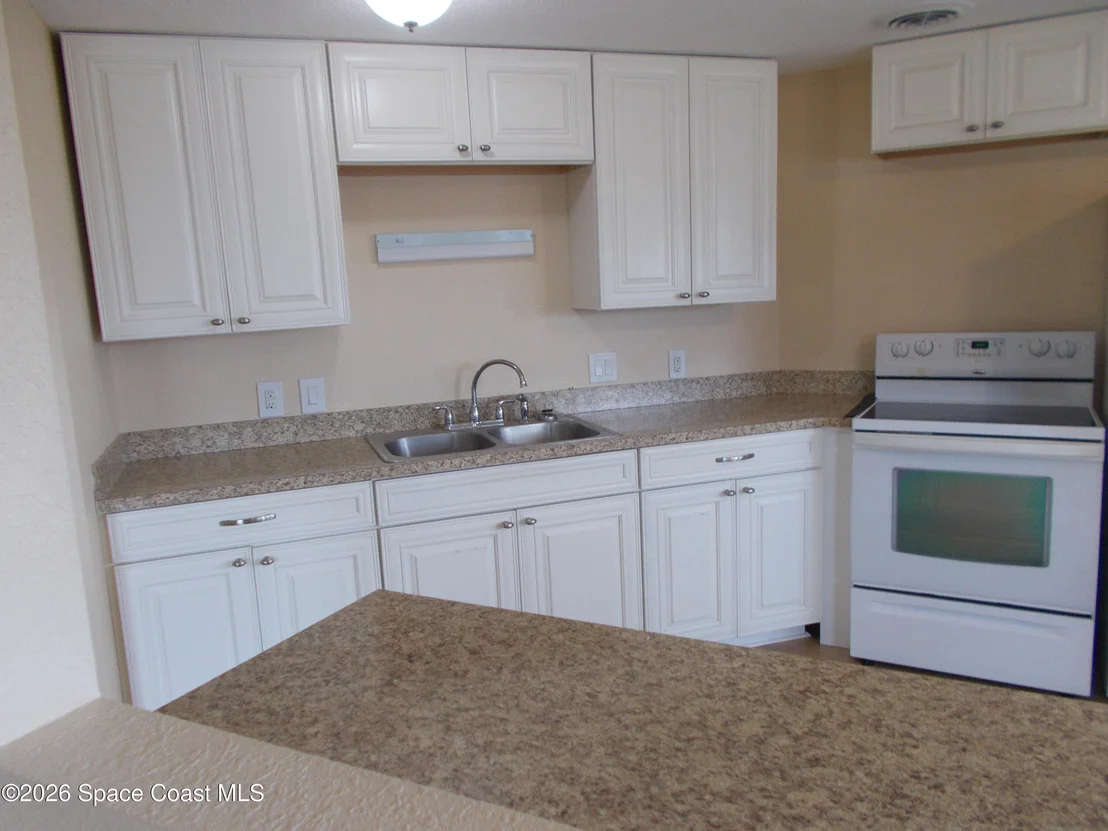 Photo of 932 Cashew Circle W