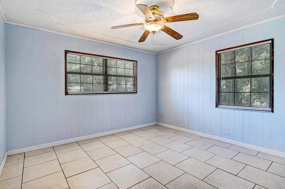 Photo of 6050 Mangrove Street