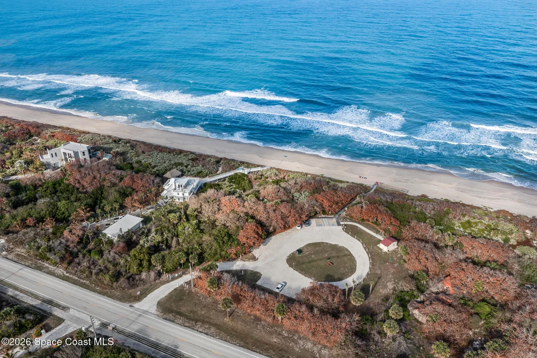 Photo of 935 Falcon Drive