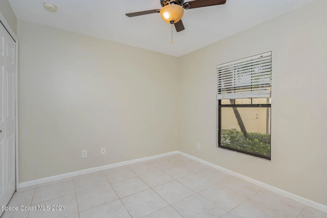 Photo of Unit 103 at 950 Luminary Circle