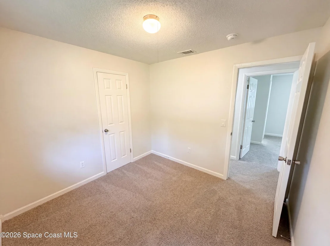 Photo of 1057 Lakemoor Boulevard