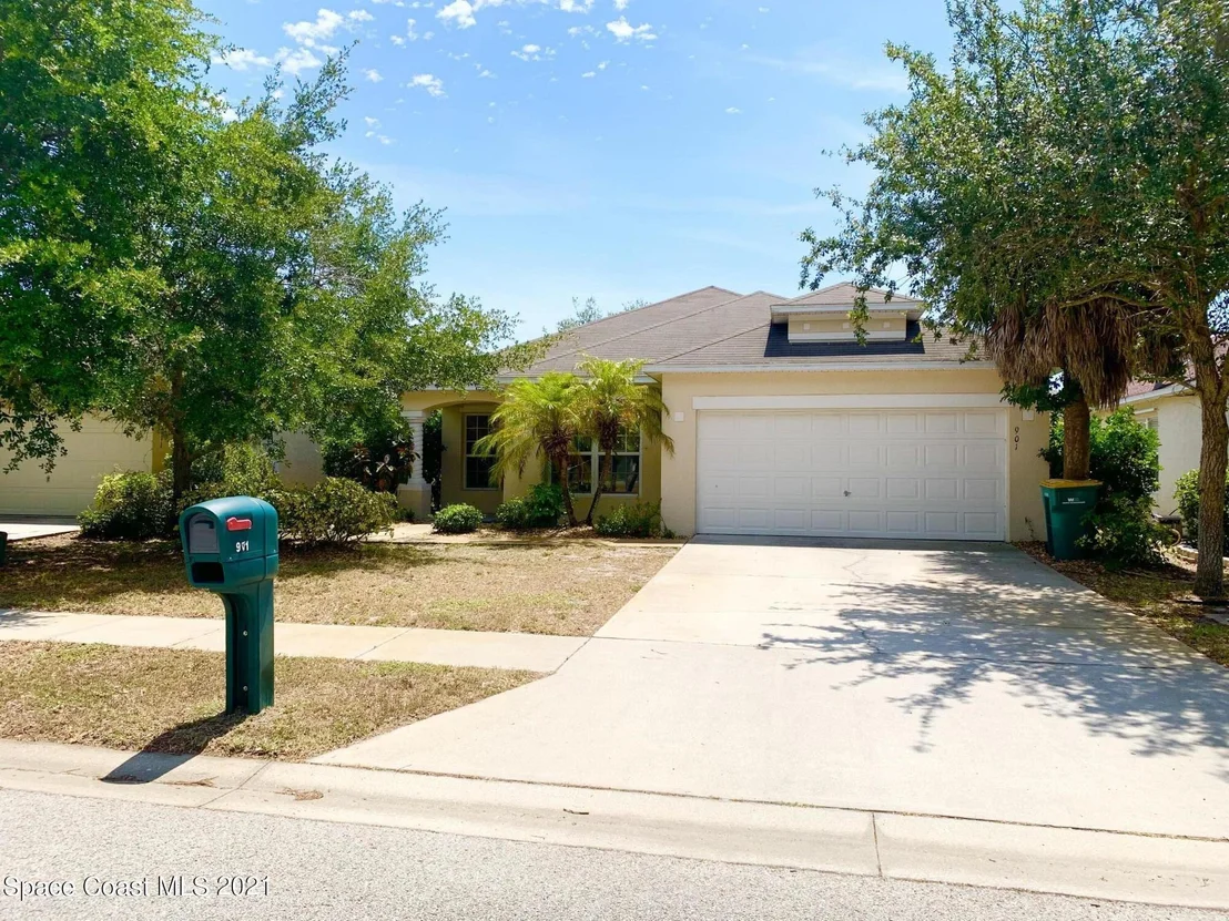 Photo of 901 Benton Drive