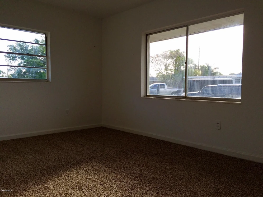 Photo of 768 Bianca Drive NE