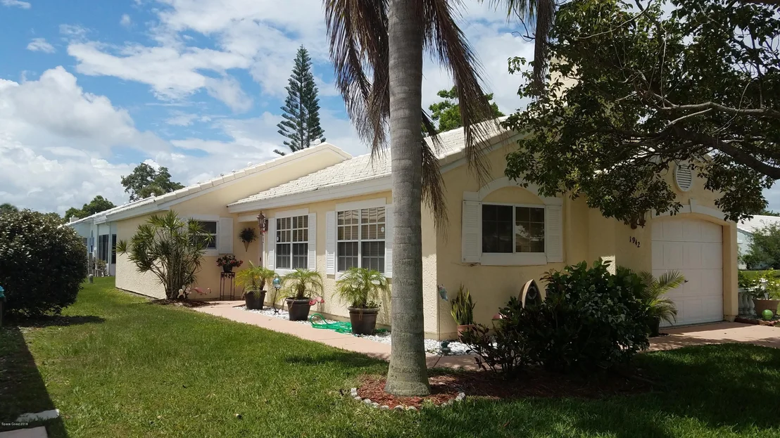 Photo of 1942 Elderberry Court NE