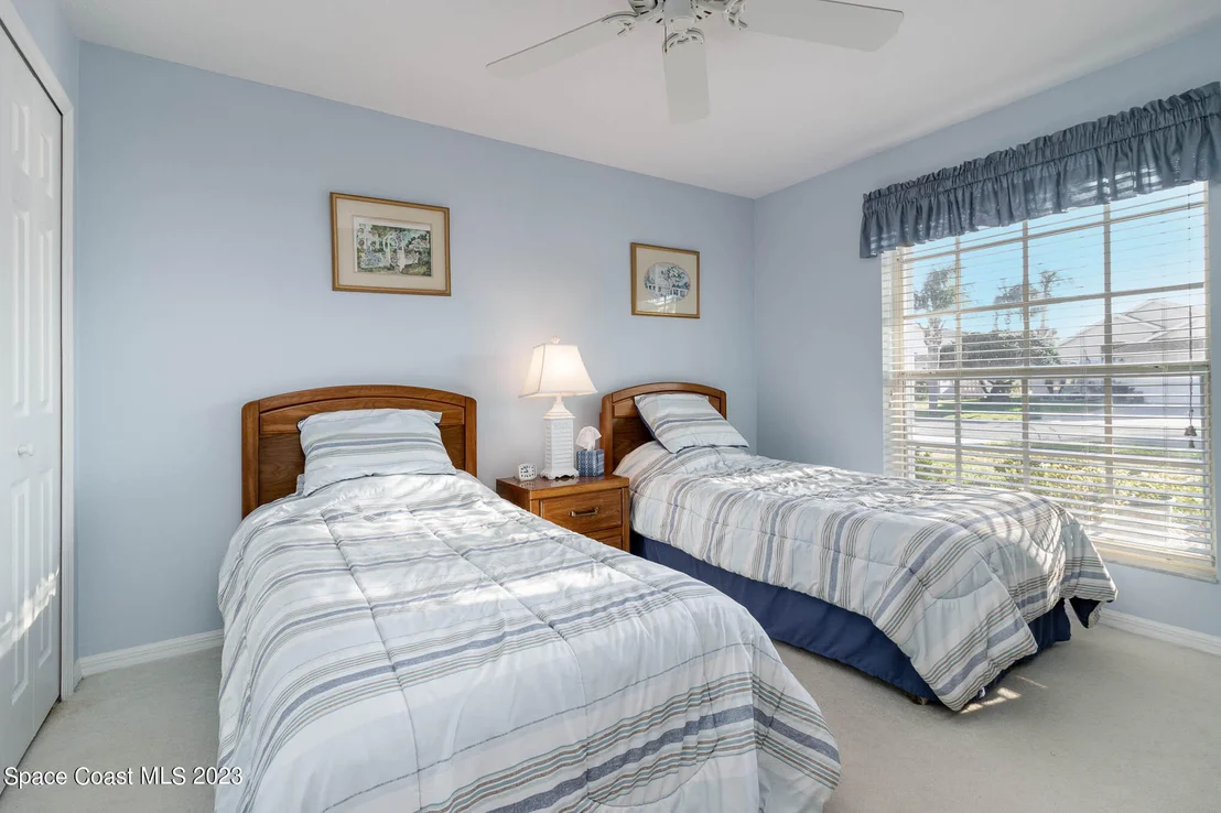 Photo of 2421 Addington Circle