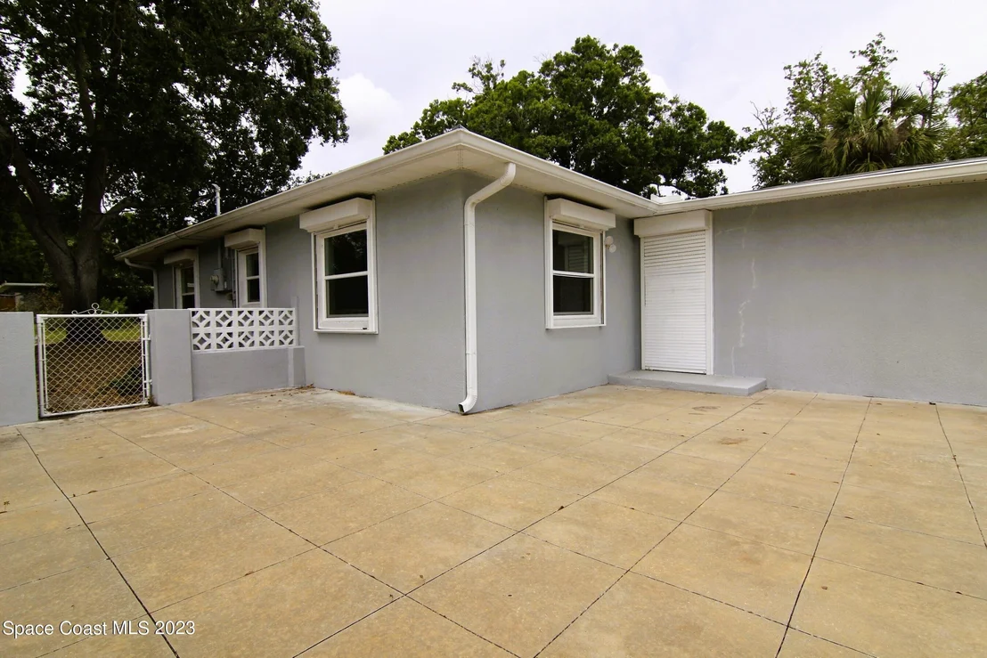 Photo of 485 Hillside Court