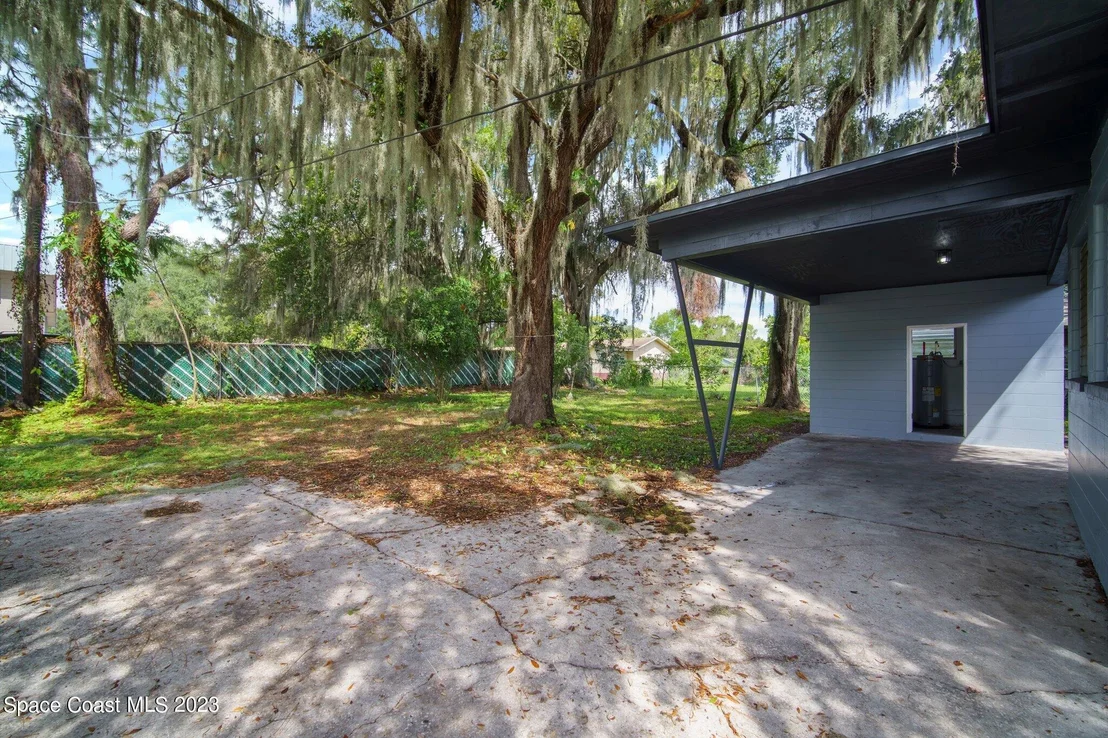 Photo of 1304 Foxboro Drive