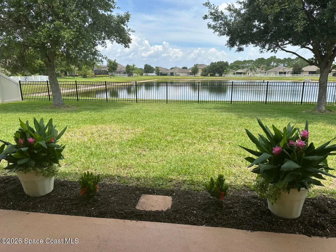 Photo of 325 Abernathy Circle SE