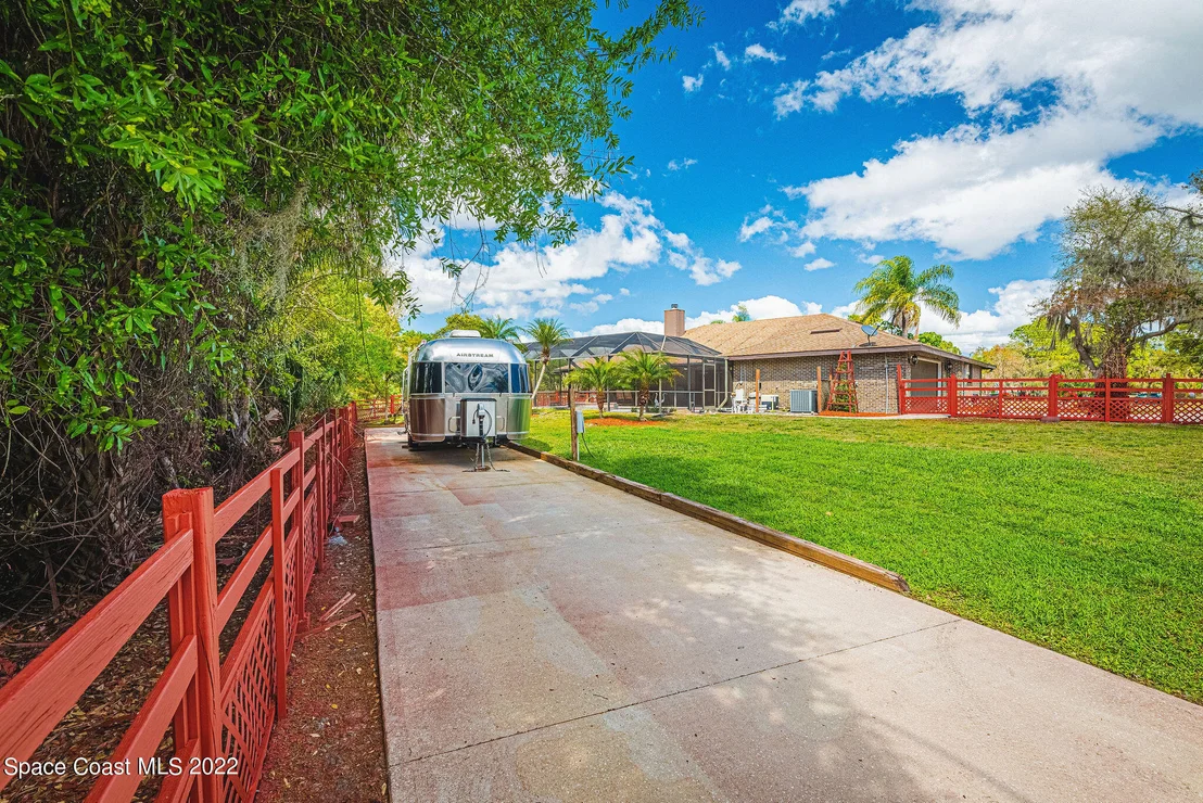 Photo of 8049 Windover Way