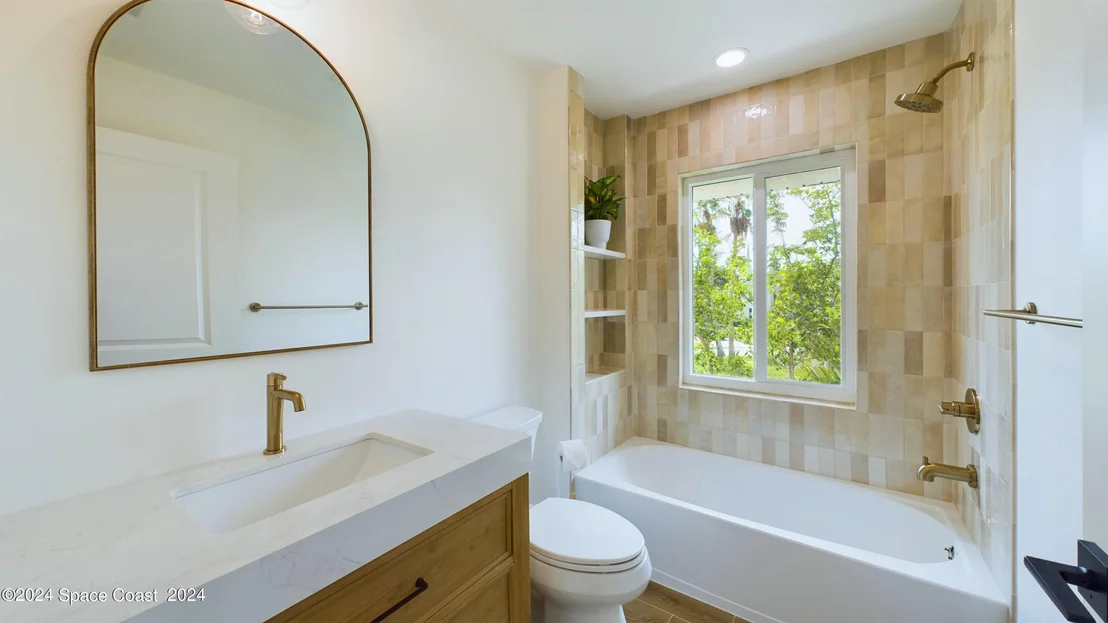 Photo of 396 Riverview Lane