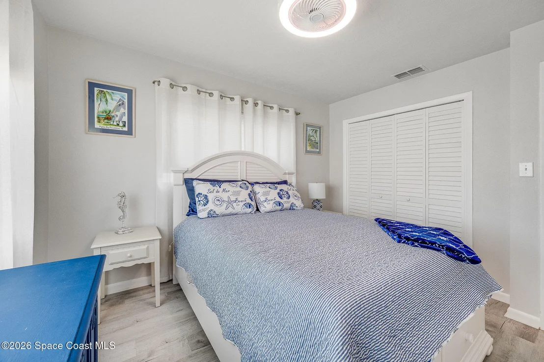Photo of 452 Cardinal Drive
