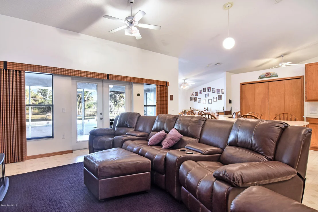 Photo of 5265 Pine Street