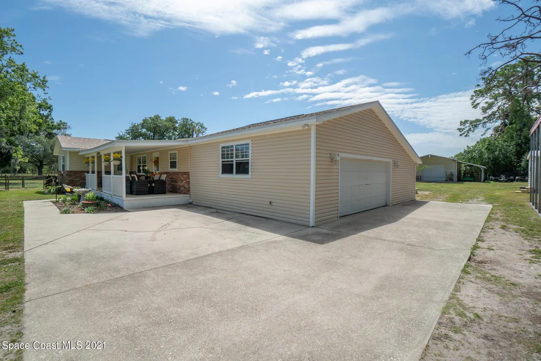 Photo of 3635 Hield Road