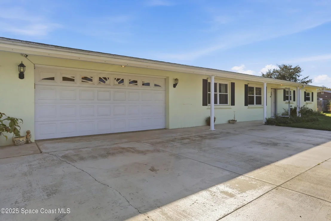 Photo of 3929 Burkholm Road