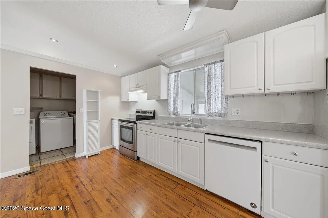 Photo of 1818 Coco Plum Street NE