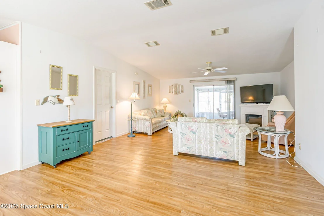 Photo of 634 Outer Drive